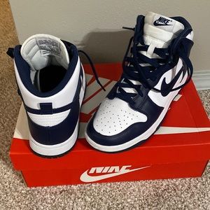Brand new Midnight Navy Dunks Men’s size 8